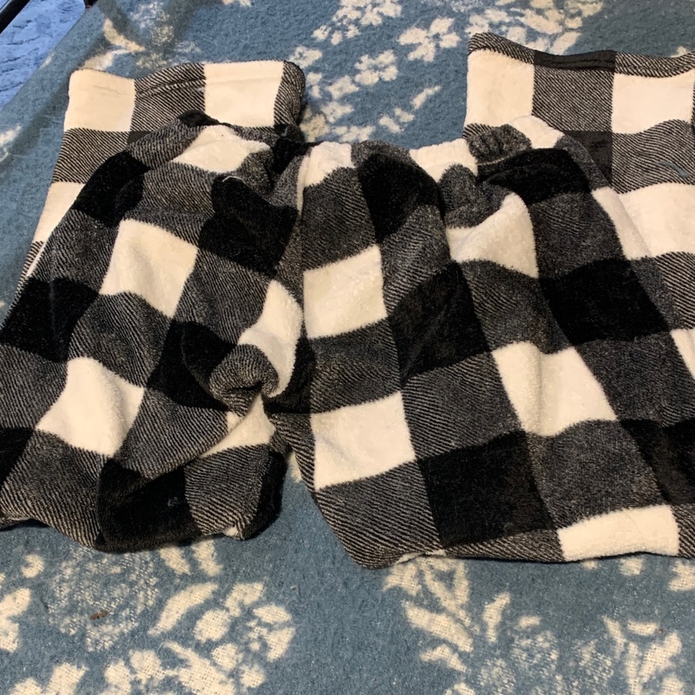 #60 “Super soft  fuzzy Black and White Checkered pj Pants “Blue Riot”